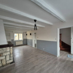 Maison de lotissement 3 chambres cour garage