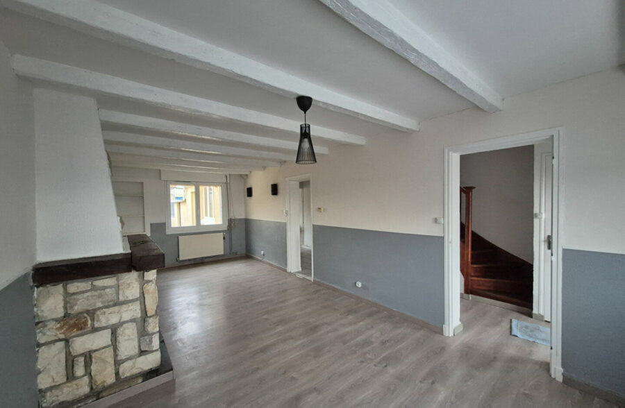 Maison de lotissement 3 chambres cour garage