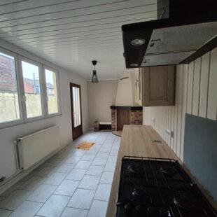 Maison de lotissement 3 chambres cour garage