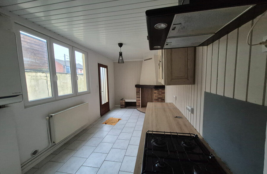 Maison de lotissement 3 chambres cour garage