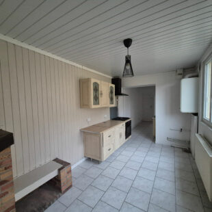 Maison de lotissement 3 chambres cour garage