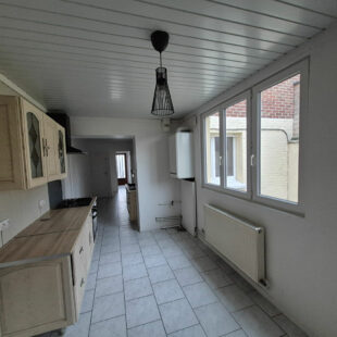 Maison de lotissement 3 chambres cour garage