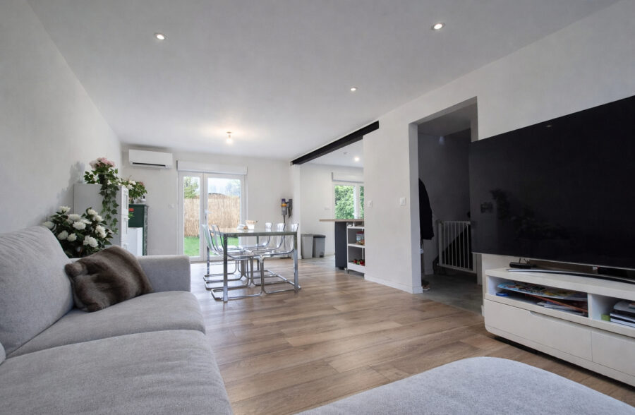 Maison de lotissement 3 chambres – jardin – garage