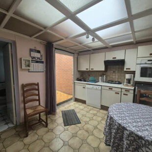 Maison proche centre-ville de Roncq à rénover- Beau potentiel avec cour et garage