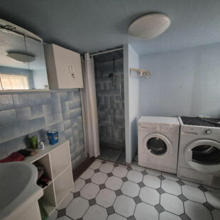 Maison proche centre-ville de Roncq à rénover- Beau potentiel avec cour et garage