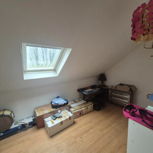 Maison proche centre-ville de Roncq à rénover- Beau potentiel avec cour et garage