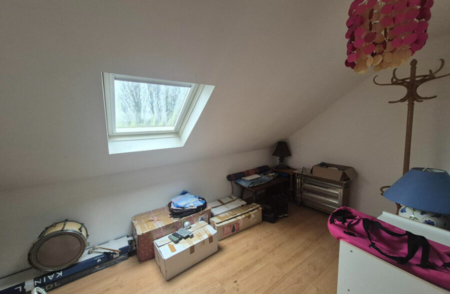 Maison proche centre-ville de Roncq à rénover- Beau potentiel avec cour et garage