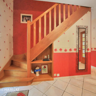 Découvrez cette belle maison individuelle en brique, en semi plain-pied.