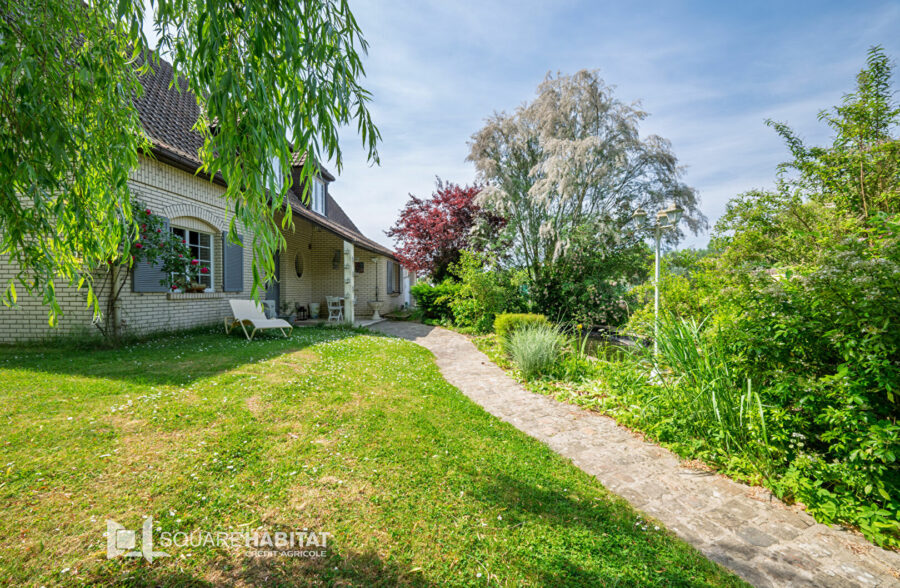 Villa de semi plain-pied – 5 chambres et bureau – 2000m² de parcelle