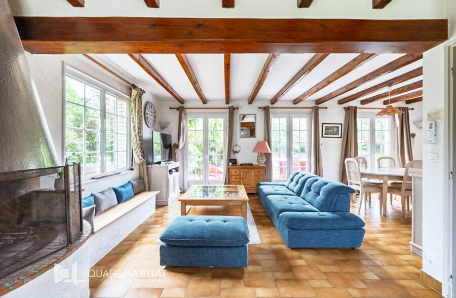 Villa de semi plain-pied – 5 chambres et bureau – 2000m² de parcelle