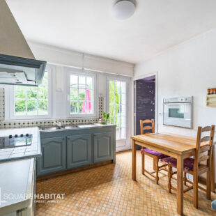 Villa de semi plain-pied – 5 chambres et bureau – 2000m² de parcelle