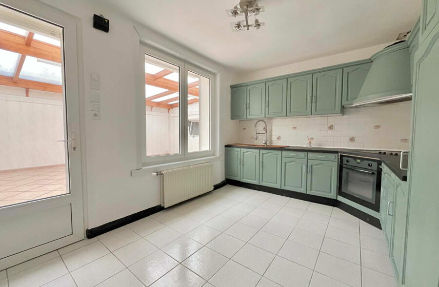 WINGLES CENTRE  – Maison familiale  de 138 m² Hab.  à fort potentiel.