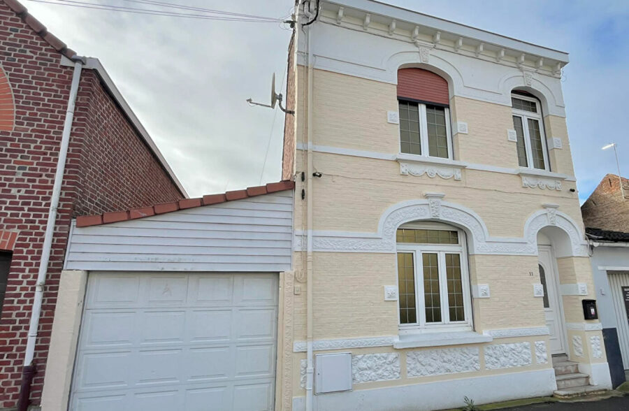 WINGLES CENTRE  – Maison familiale  de 138 m² Hab.  à fort potentiel.