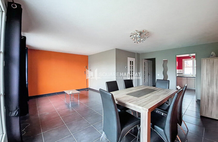 MAISON DE LOTISSEMENT 3 CHAMBRES JARDIN GARAGE