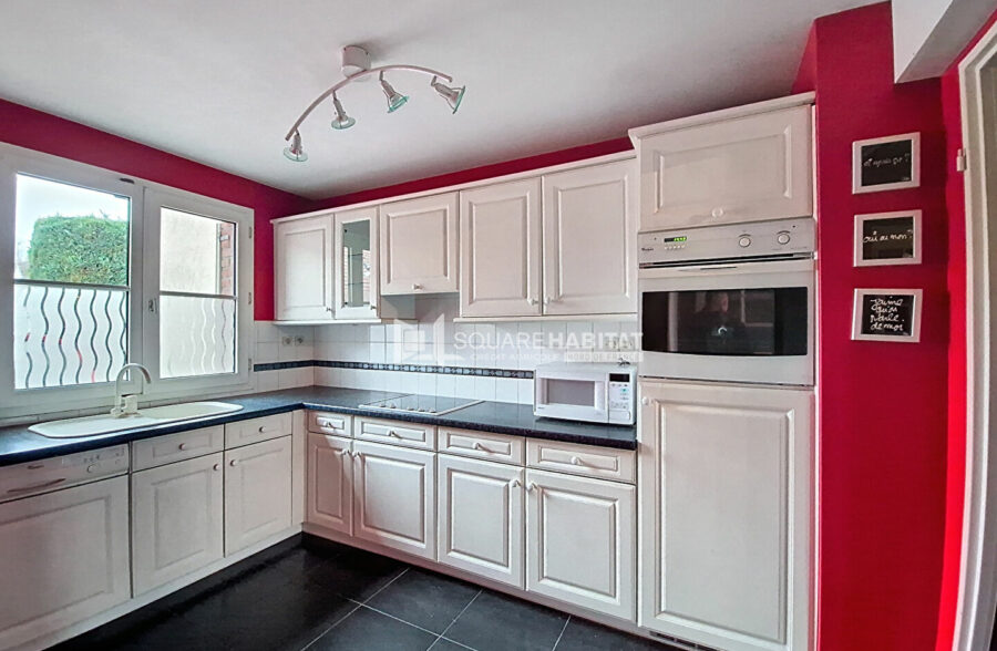 MAISON DE LOTISSEMENT 3 CHAMBRES JARDIN GARAGE