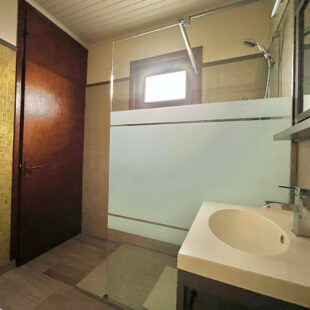 Maison  individuelle saine en semi Plain pied