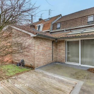 maison entièrement rénovée avec jardin et garage