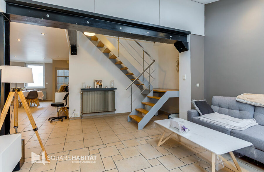 maison entièrement rénovée avec jardin et garage