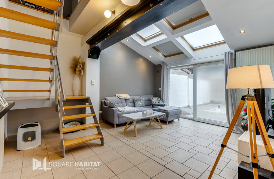 maison entièrement rénovée avec jardin et garage