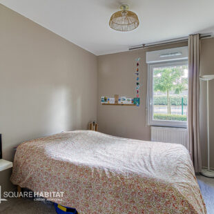 APPARTEMENT – CENTRE VILLE –  – 2 CHAMBRES – JARDINS – 1 PLACE DE PARKING – CAVE