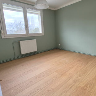 Semi plain-pied – 4 chambres – Garage – Jardin