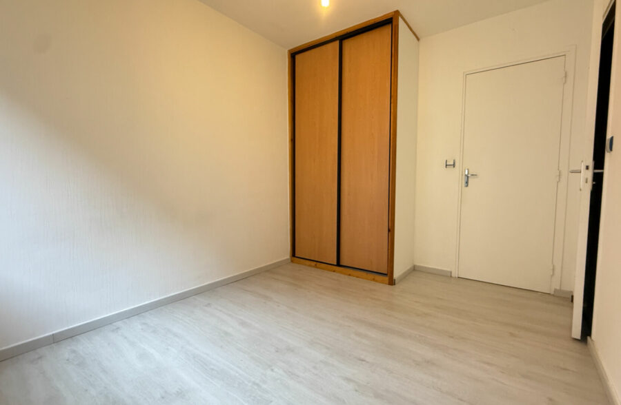 VAUBAN-LA CATHO TYPE 2 AVEC PARKING