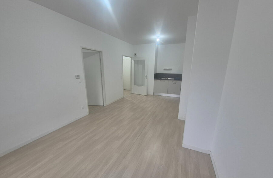 Superbe T2 avec loggia + 2 places de parking, Secteur prisé Gustave Delory, à 4 min de l’EDHEC !