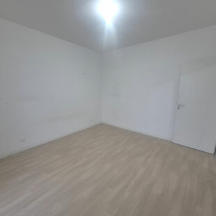 Superbe T2 avec loggia + 2 places de parking, Secteur prisé Gustave Delory, à 4 min de l’EDHEC !