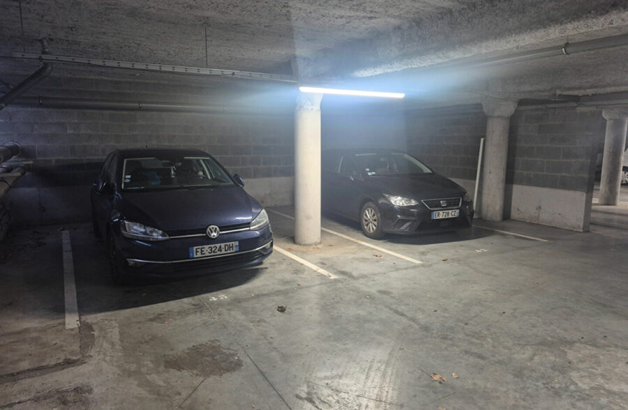 Superbe T2 avec loggia + 2 places de parking, Secteur prisé Gustave Delory, à 4 min de l’EDHEC !