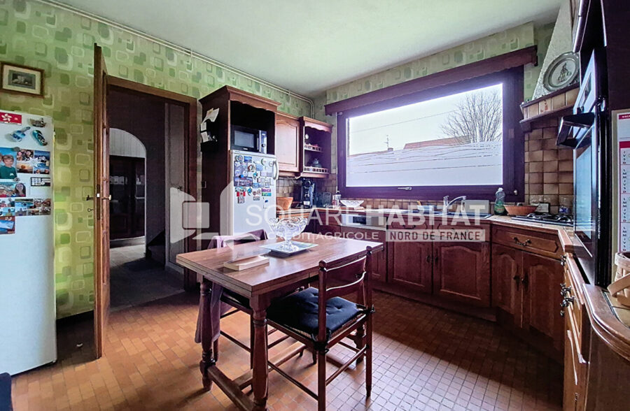 Superbe maison semi-individuelle de lotissement, sans vis-à-vis, avec jardin et garage, située dans une rue très calme.