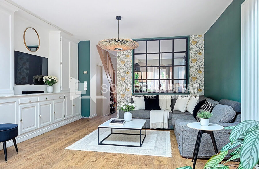 Magnifique maison totalement rénovée en 2016 : 3 chambres, jardin et garage.