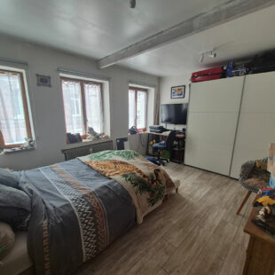 Maison Large 1930 de 92.27 m2, 3 chambres, Terrasse, secteur Eurotéléport