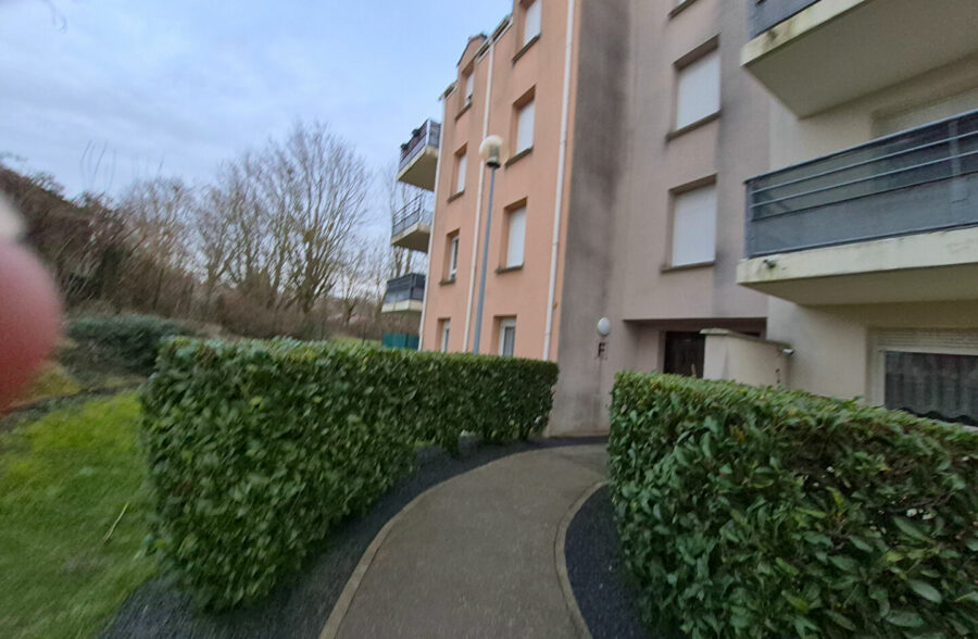 Appartement Lens 3 pièce(s) 54 m2  en rez de jardin+ place parking