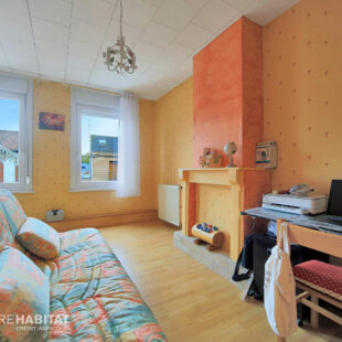 Maison Avion 2 chambres , jardin ; grenier aménagé.