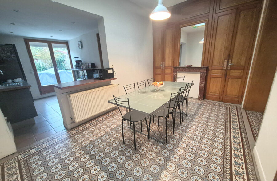 Maison Emmerin 120 m², séjour, cuisine équipée, 4 chambres, jardin