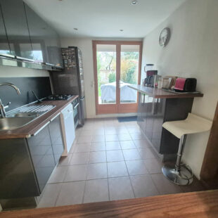 Maison Emmerin 120 m², séjour, cuisine équipée, 4 chambres, jardin