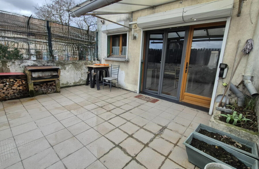 Croix, maison semi-individuelle, 4 chambres, 2 terrasses, garage 2 voitures + parking