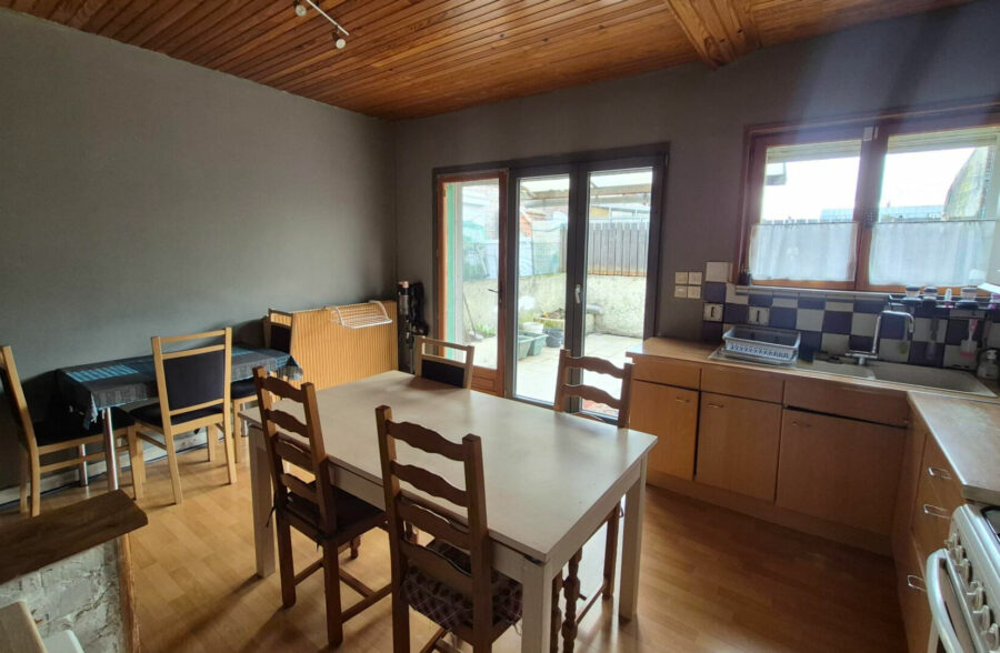 Croix, maison semi-individuelle, 4 chambres, 2 terrasses, garage 2 voitures + parking