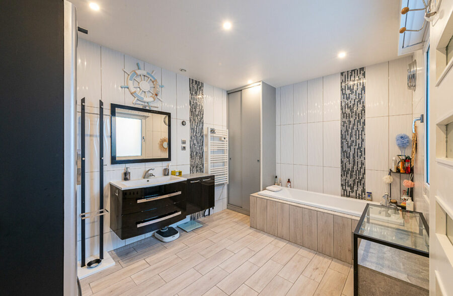 Maison Semi Plain-pied Saint Amand Les Eaux 188.27 m2