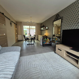 Maison rénovée comprenant 3 chambres, jardin, garage