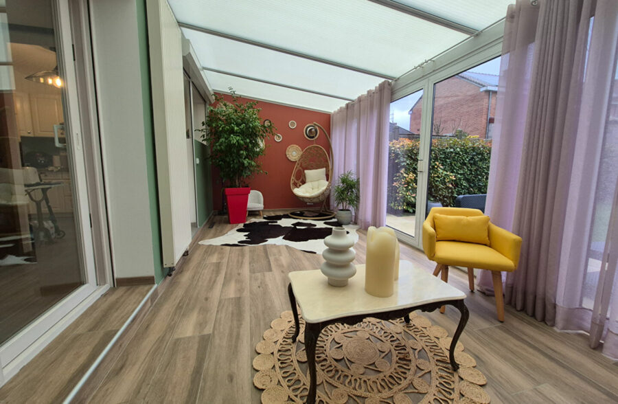 Maison rénovée comprenant 3 chambres, jardin, garage