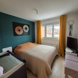 Maison rénovée comprenant 3 chambres, jardin, garage