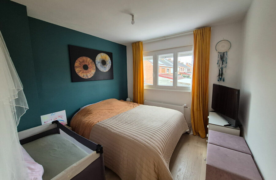 Maison rénovée comprenant 3 chambres, jardin, garage