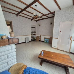 Maisons Courchelettes  A TRAVAUX 4 pièce(s) 116 m2