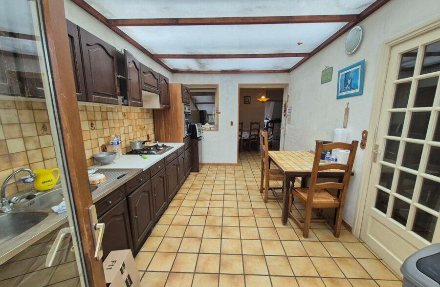 Maisons Courchelettes  A TRAVAUX 4 pièce(s) 116 m2