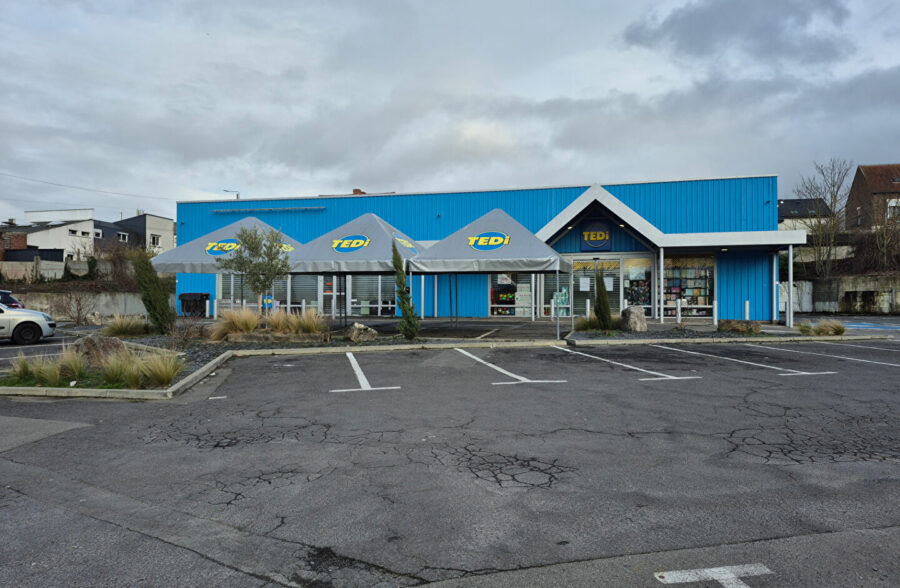 LENS route d’ARRAS local commercial de 500m²