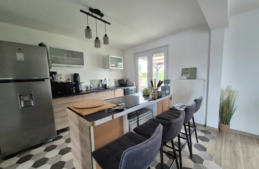 Maison de résidence rénovée 3 Chambres + Sous sol