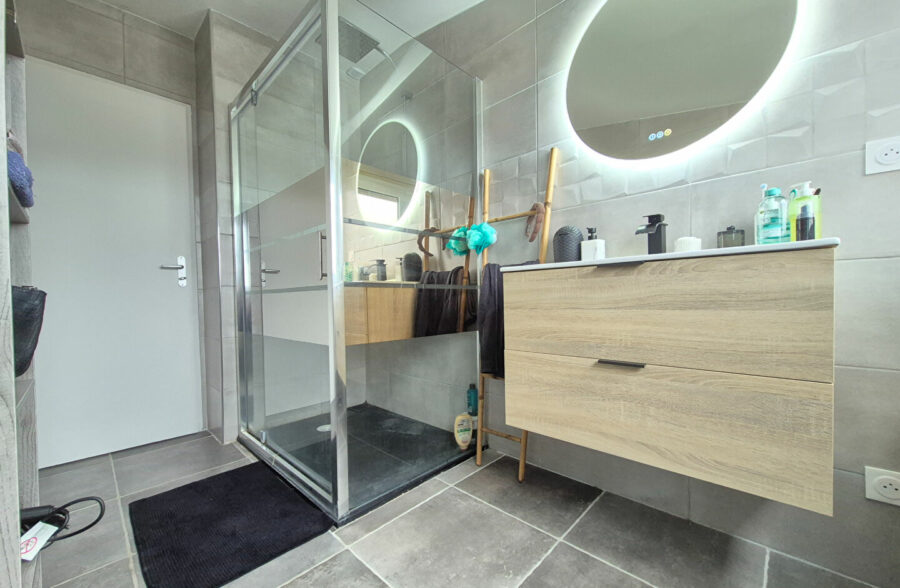 Maison de résidence rénovée 3 Chambres + Sous sol