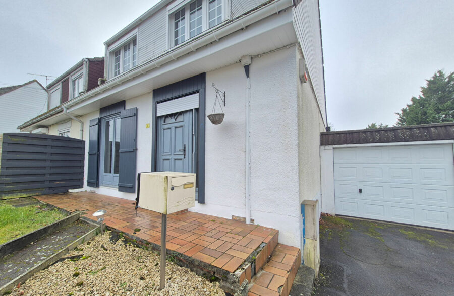 Maison semi individuelle 3 Chambres + Sous sol