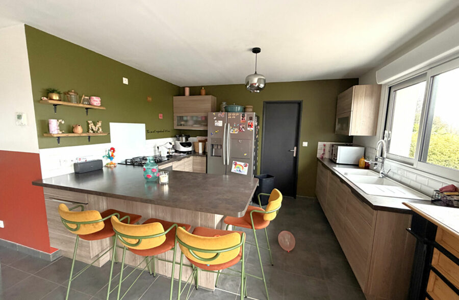 HAMES BOUCRES – VILLAGE